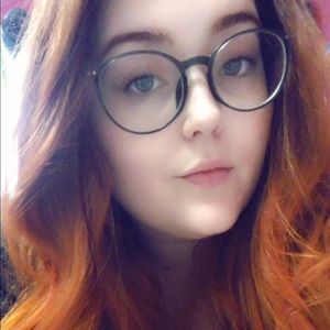 Meet your Posher, Chloe